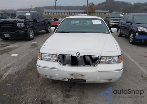 1998 Mercury Grand Marquis из США, поврежденный, VIN 2MEFM75W7WX684266